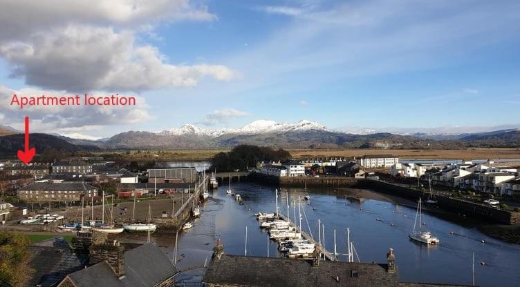 Porthmadog Harbour Town - High Street Apartment. 외부 사진